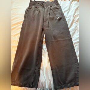 Size XL Brown Wide Let Sweatpants